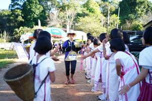 BIB: 3124
                            <button type="button" onclick="openModal(18993254)" class="btn btn-primary btn-sm float-right btn-popup" data-toggle="modal" data-target=".modal-high-quality">
                        <i class="fas fa-shopping-cart"></i> Add to Cart
                    </button>
                                            <button type="button" onclick="isThisMe(18993254, true)" class="btn btn-success btn-sm float-right btn-popup btn-isme hidden" data-toggle="tooltip" data-placement="bottom" title="นี่คือรูปของคุณใช่ไหม คลิกที่นี่เพื่อเอาเข้าอัลบั้ม">
                        <i class="fas fa-plus"></i> Add to album
                    </button>
                    <button type="button" onclick="isThisMe(18993254, false)" class="btn btn-warning btn-sm float-right btn-popup btn-isnotme hidden">
                        <i class="fas fa-ban"></i> Remove from album
                    </button>